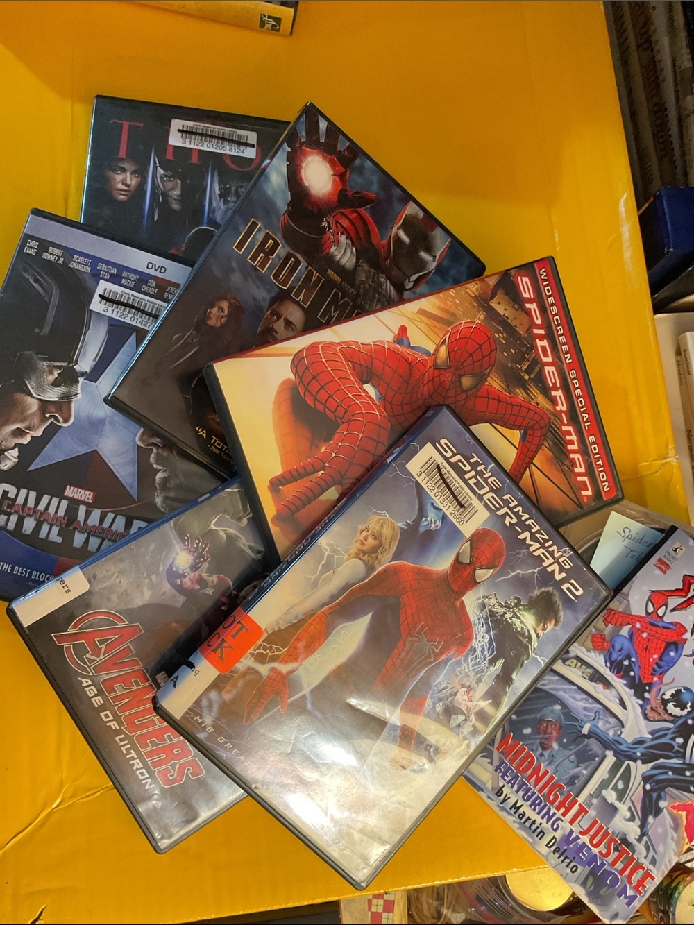 Avengers, Capt America, Thor, Iron Man 2, Spiderman 1&2 DVDs 📀 + bonus book